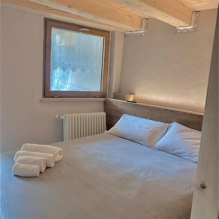 Boutique Alpine Studio - Steps From Dolonne Ski Lifts Apartment Курмайор Екстериор снимка